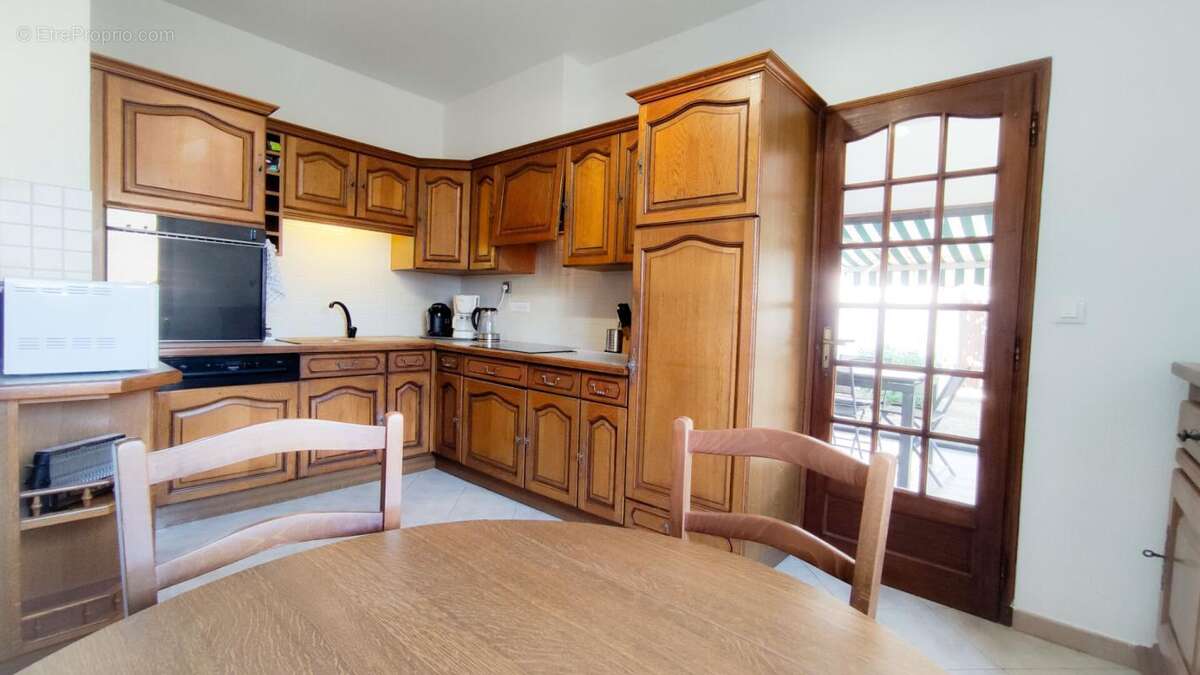 Maison à LA LONDE-LES-MAURES