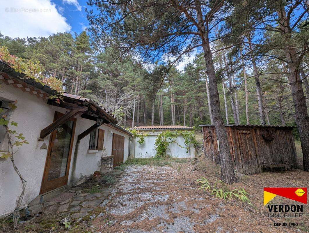 Maison à SAINT-ANDRE-LES-ALPES