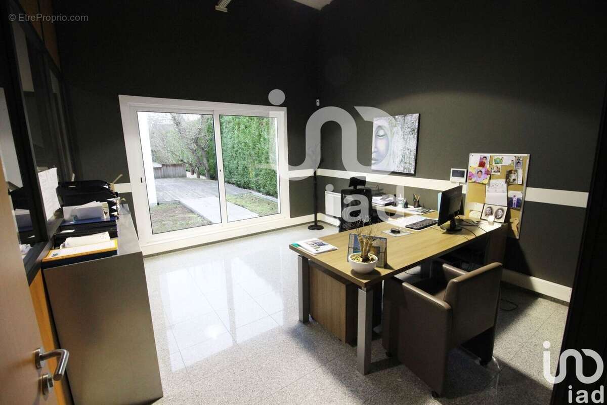 Photo 3 - Commerce à COMPIEGNE