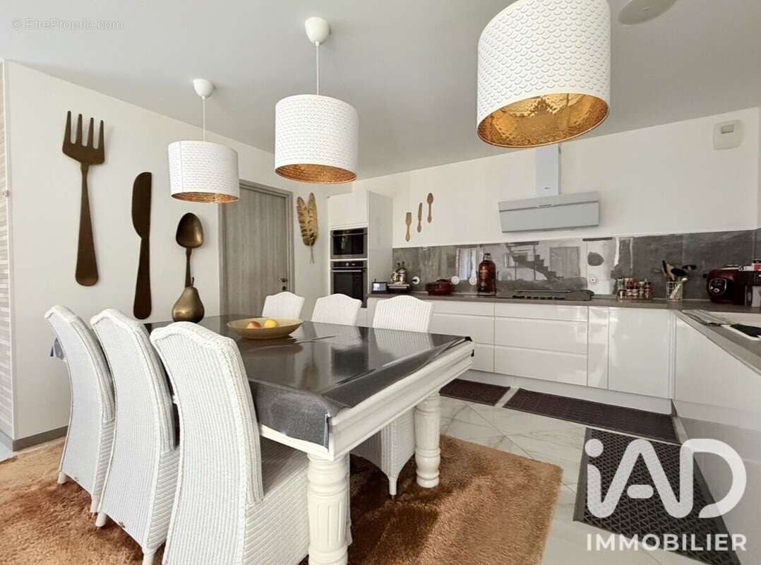 Maison 166 m² à Aubencheul-Au-Bac  - photo 3