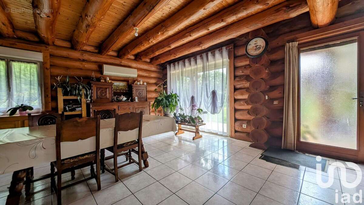 Maison 150 m² à Saint-Laurent-Les-Eglises  - photo 8