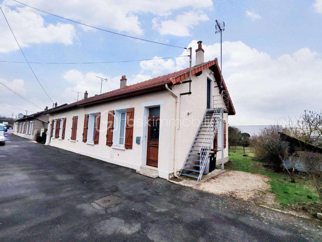 Maison à MORIGNY-CHAMPIGNY