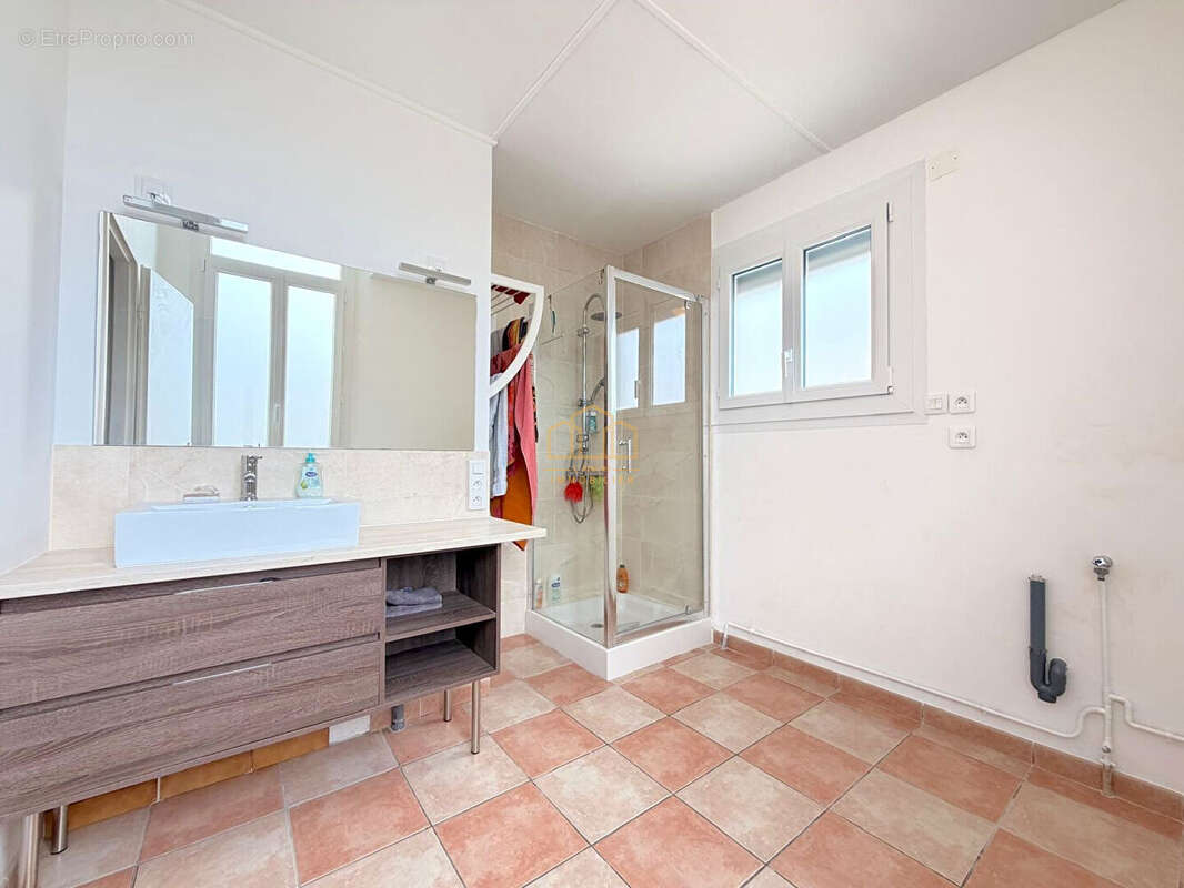 Maison T4 avec dépendance T2 à vendre au centre-ville de Gujan-Mestras - photo 12