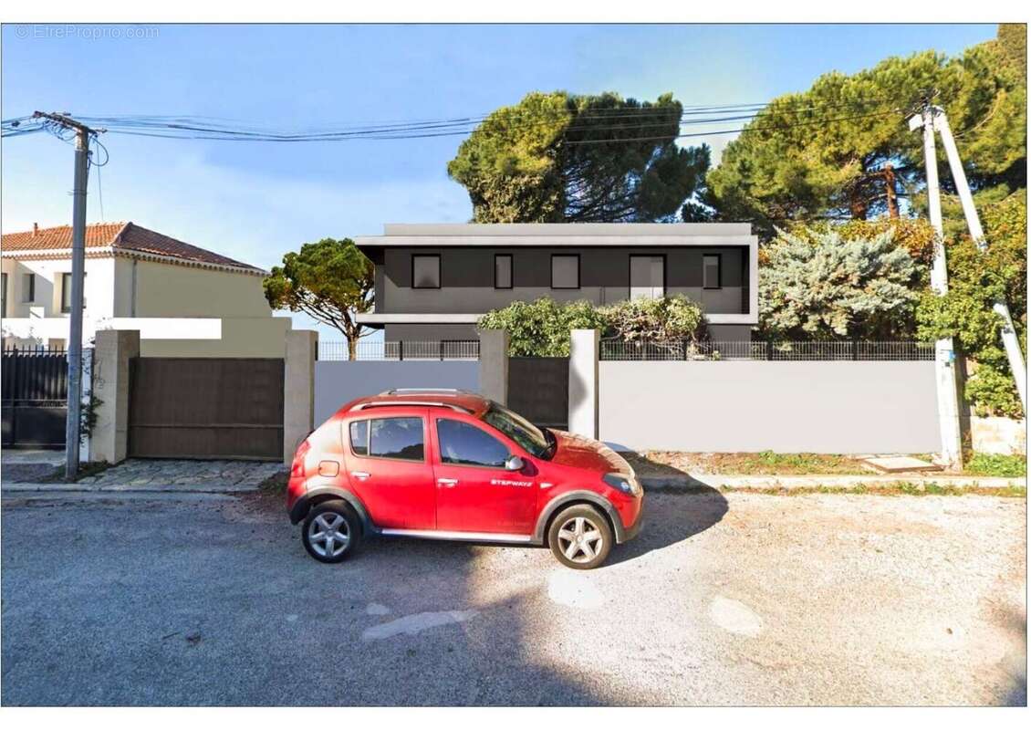 Terrain à MARSEILLE-8E