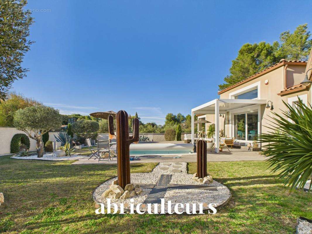 Villa contemporaine d’exception avec piscine chauffée en vente à 3 km de Calvisson (30114) - photo 16