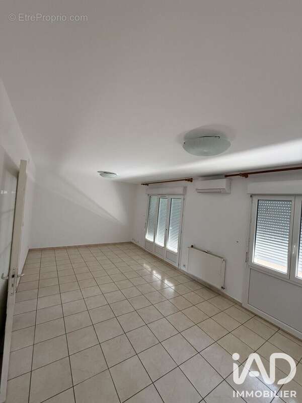Appartement 70 m² à Bourg-Saint-Andeol  - photo 3