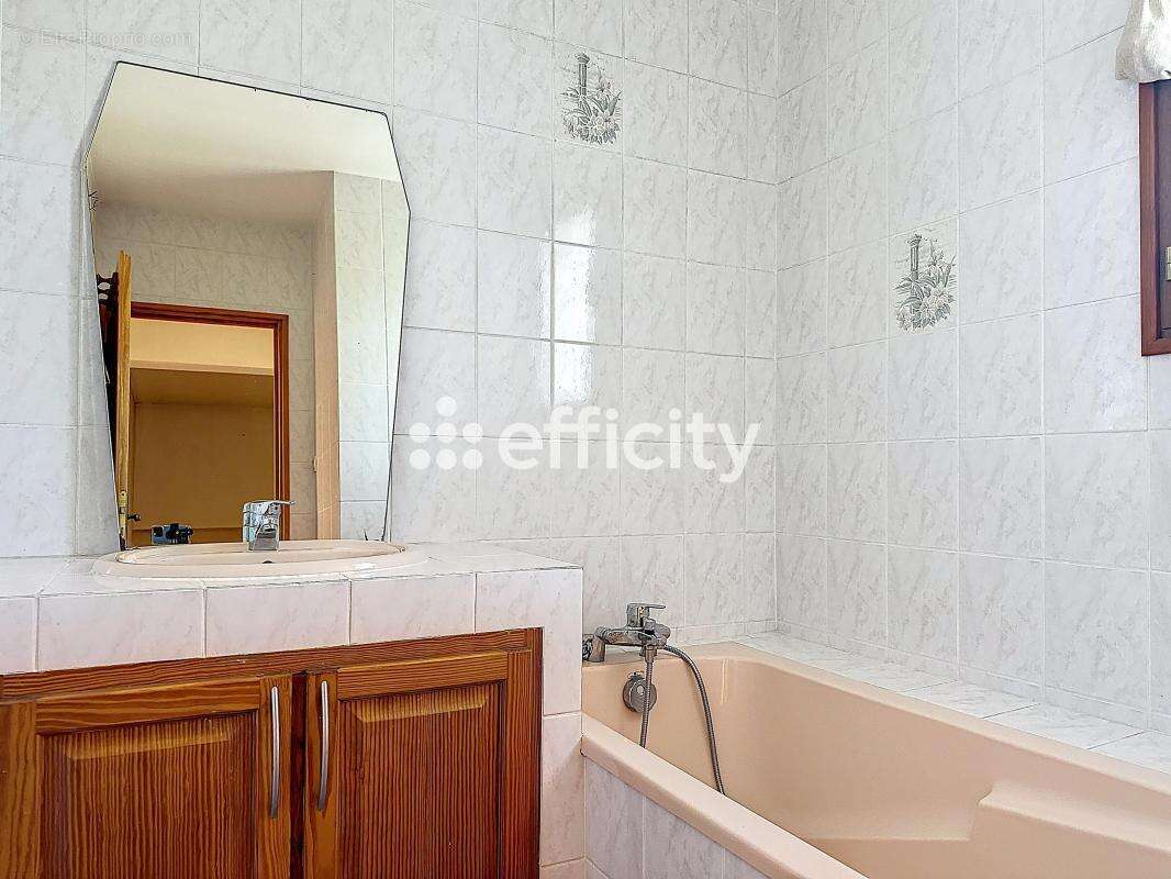 Maison 128 m² à Saint-Remy-De-Provence  - photo 10