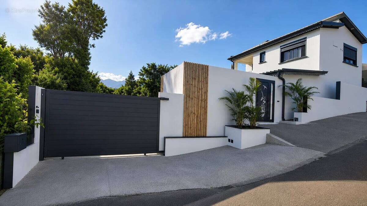 Maison à LE TAMPON