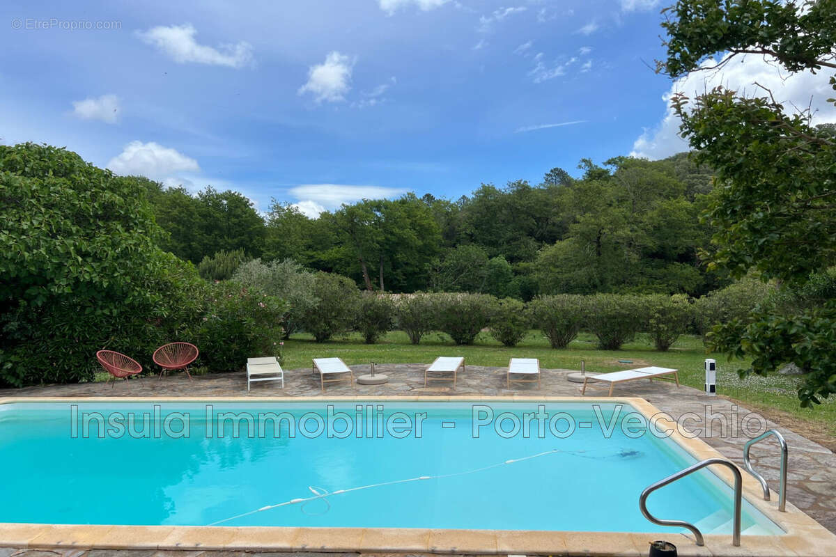 Maison 6 pièces 110 m² à vendre à Porto-Vecchio (20137) - photo 3