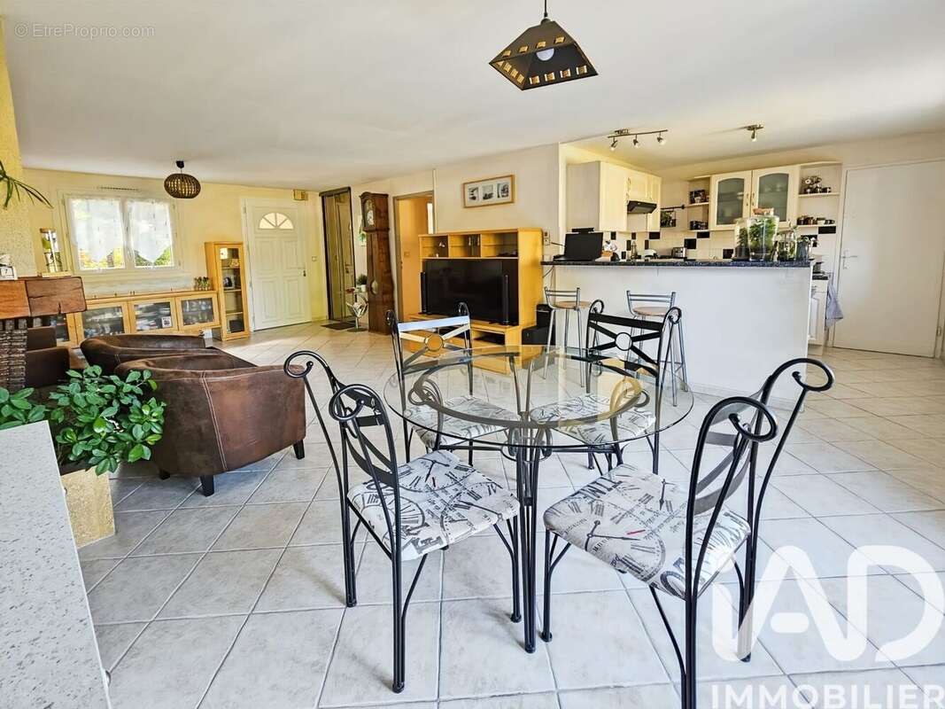 Photo 3 - Maison à YERRES