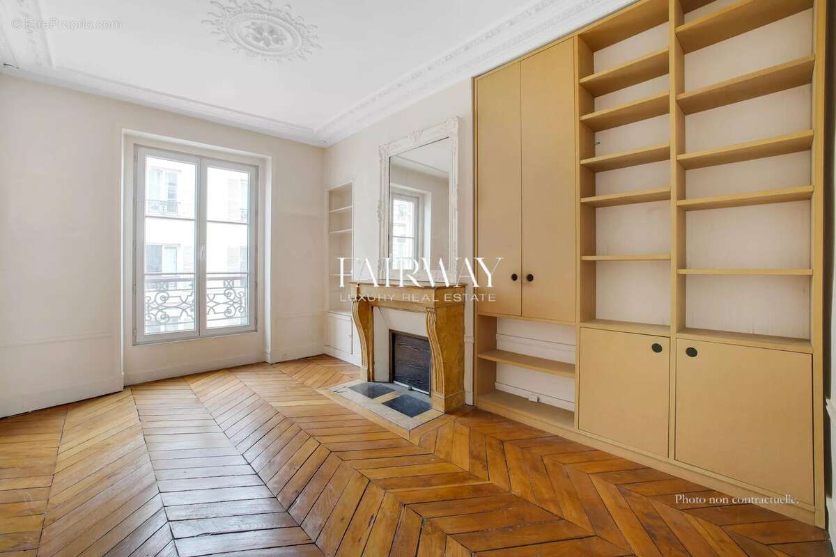 Appartement à PARIS-8E