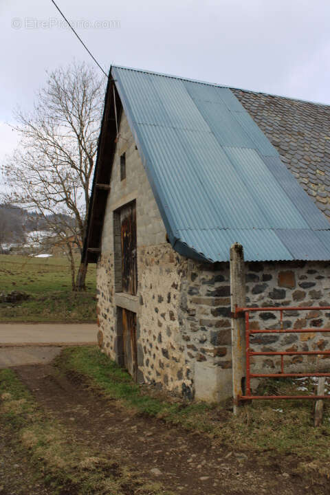 Maison à SEGUR-LES-VILLAS