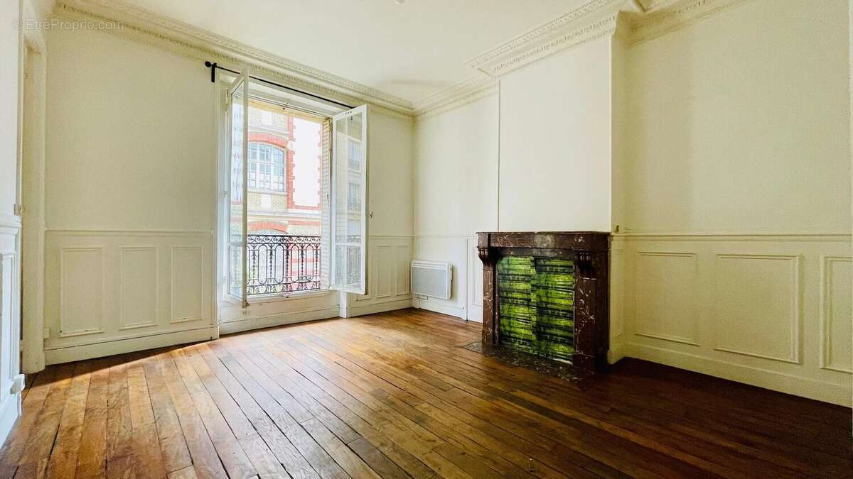 Appartement à PARIS-18E