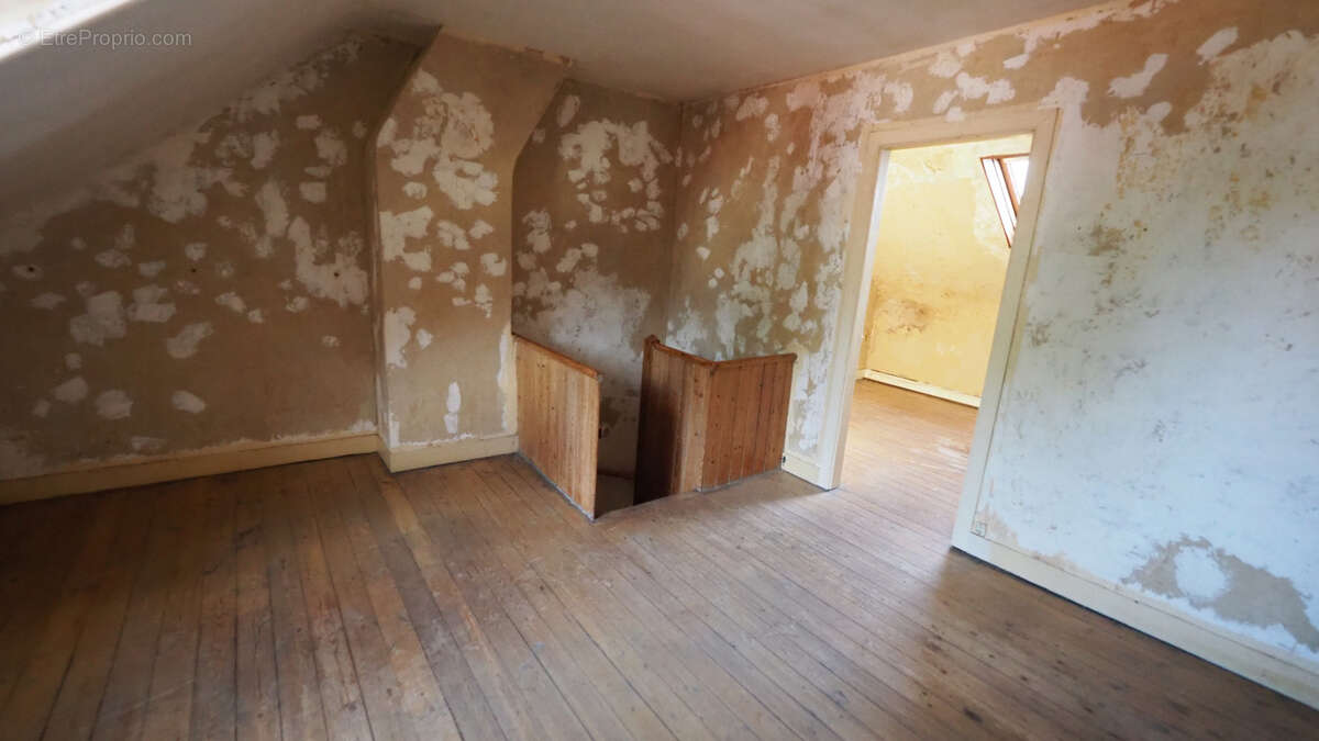 Maison à SAINT-LEGER-LES-DOMART