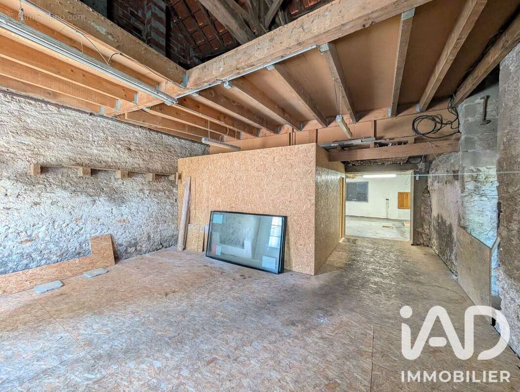 Appartement 200 m² à Sillars  - photo 8