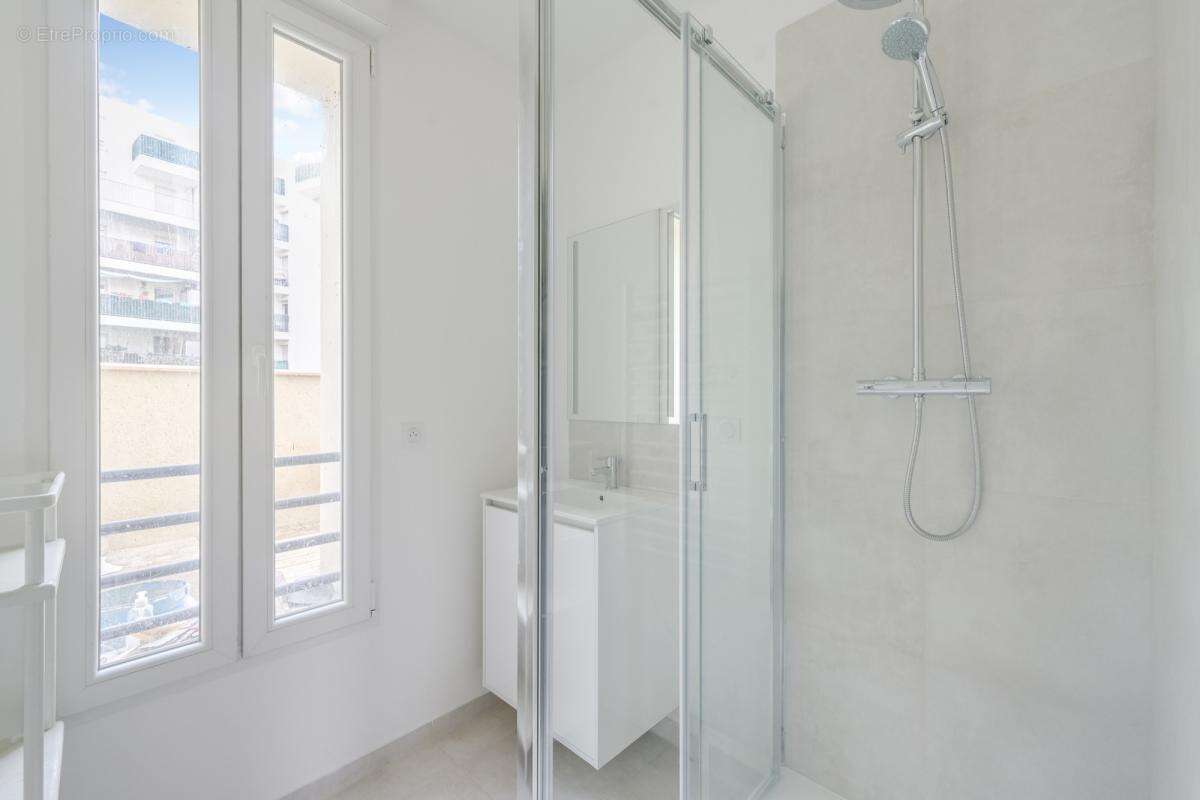 Appartement à AUBERVILLIERS