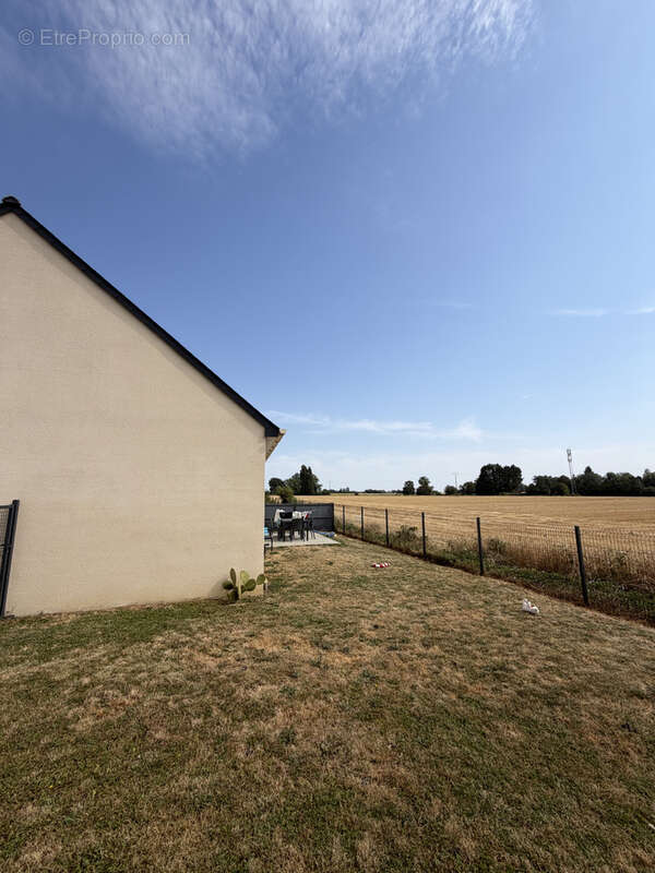 Maison plain pied 3 chambres + garage - vendue avec locataire en place - photo 8