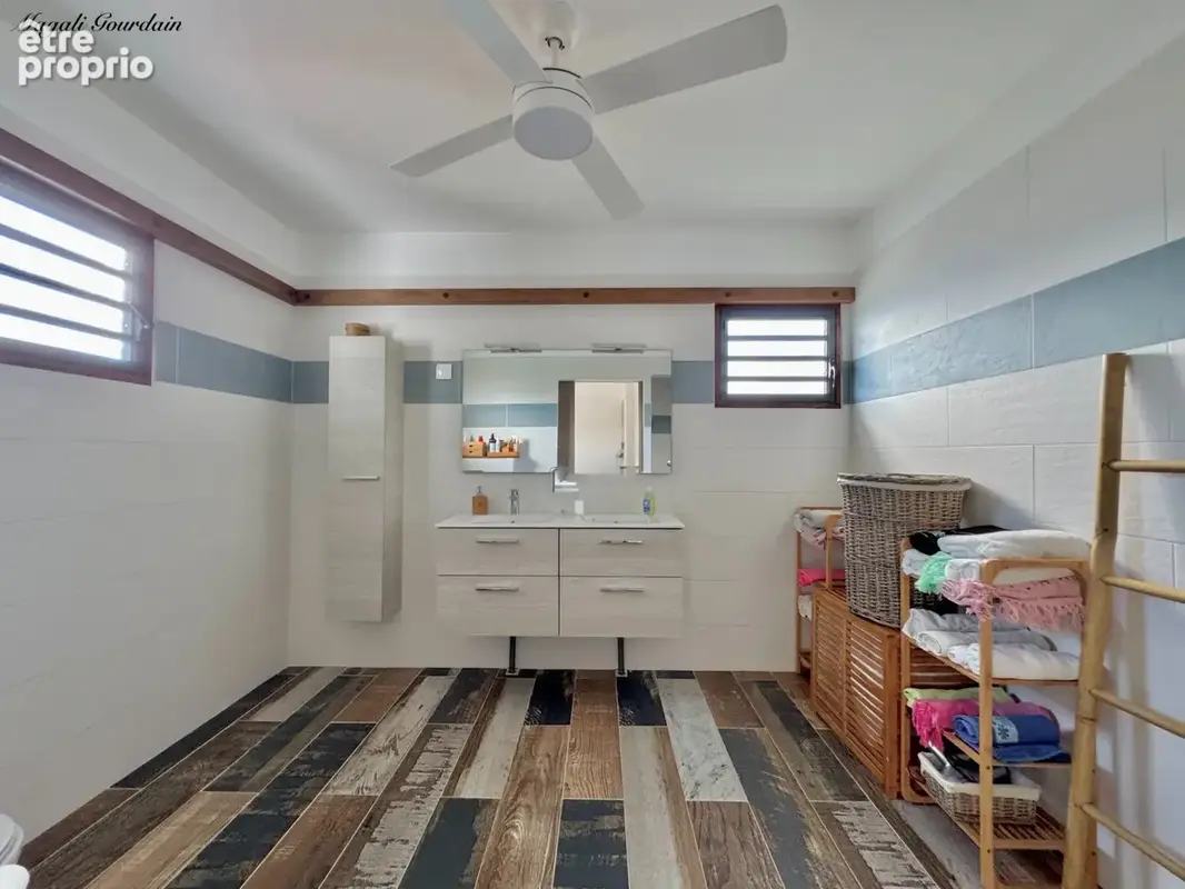 À vendre – saint-françois – villa récente 140 m² – 3 chambres – piscine – autonomie eau & électricité - photo 8