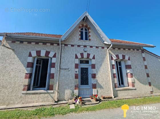 Maison à MESCHERS-SUR-GIRONDE
