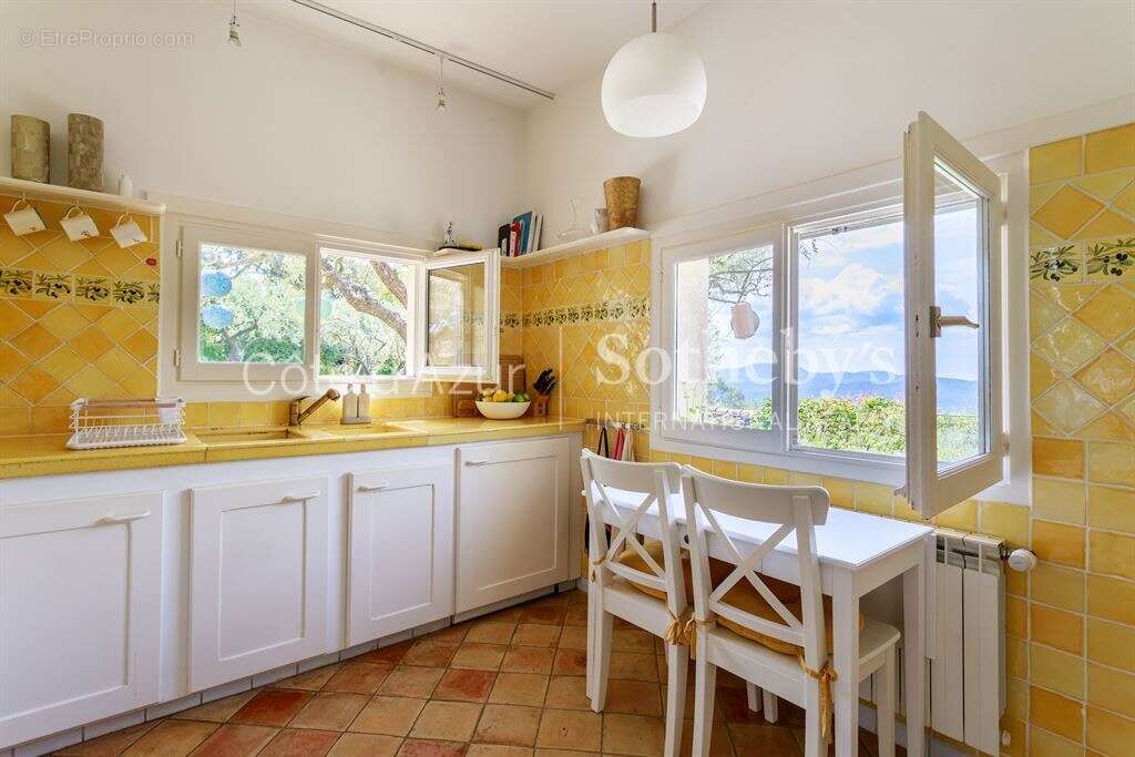 Maison à MONTAUROUX