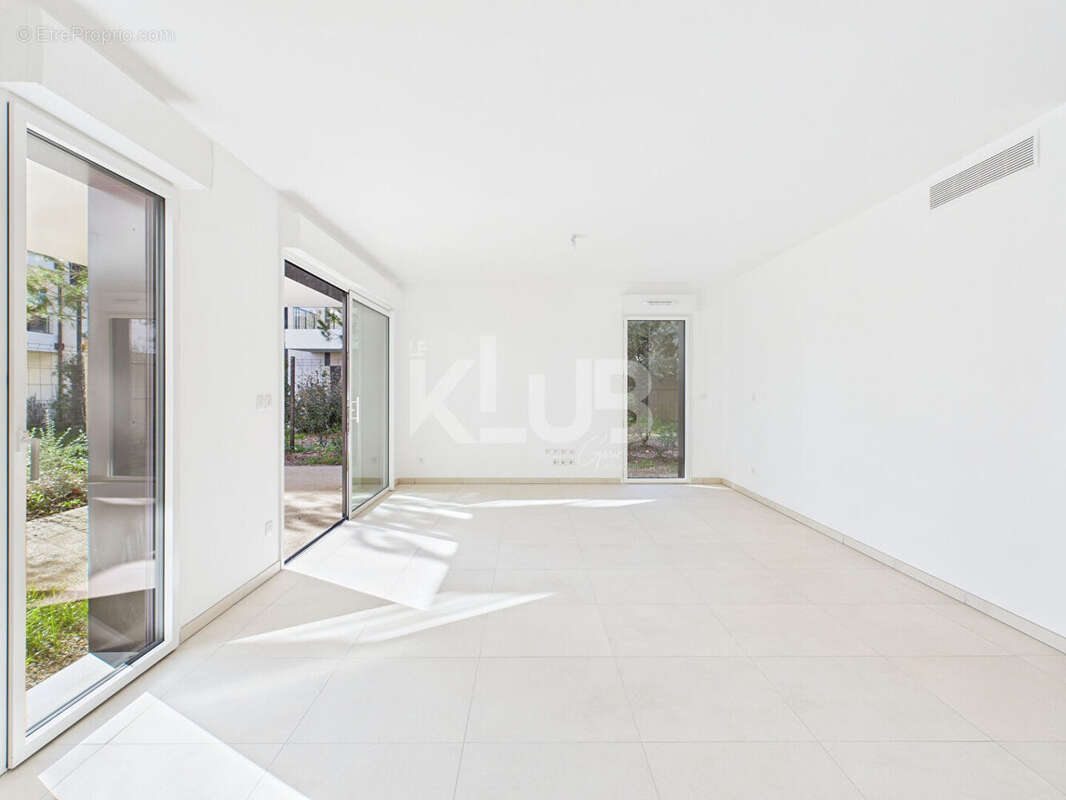 Appartement à MARSEILLE-8E