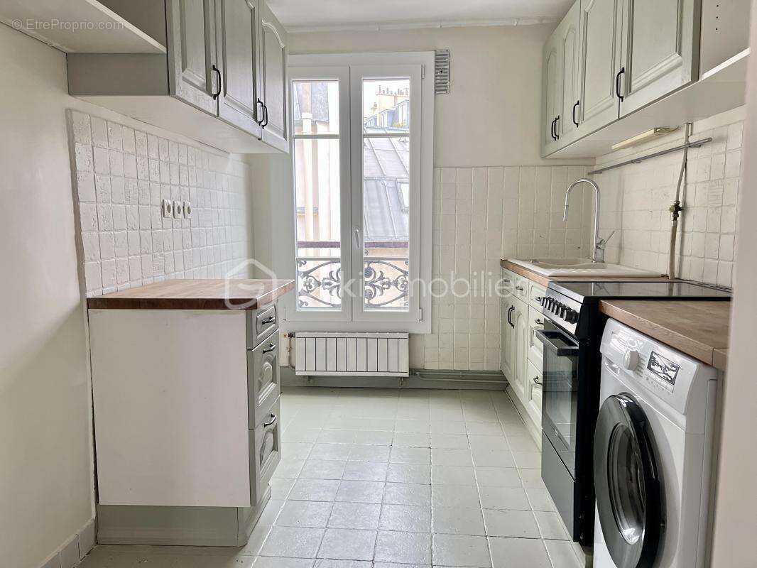 Appartement à PARIS-17E