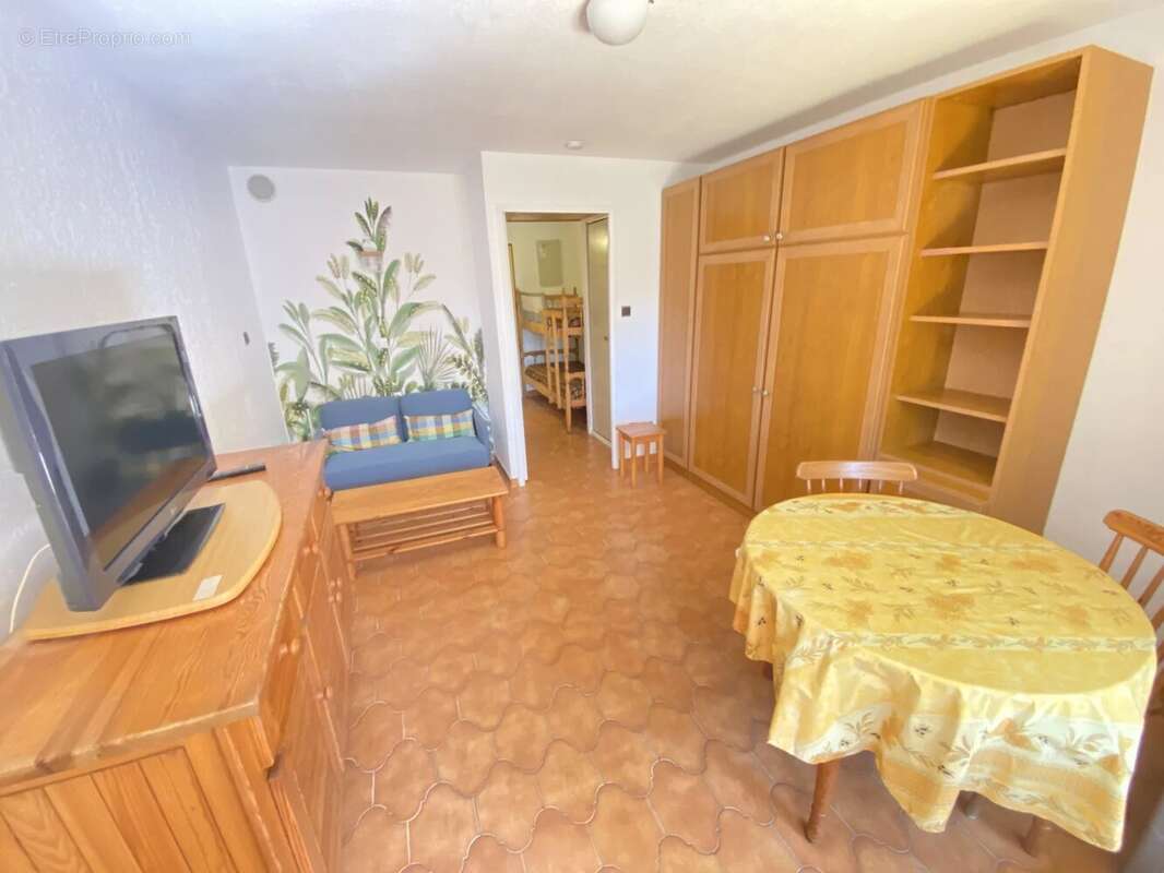Appartement à LA LONDE-LES-MAURES