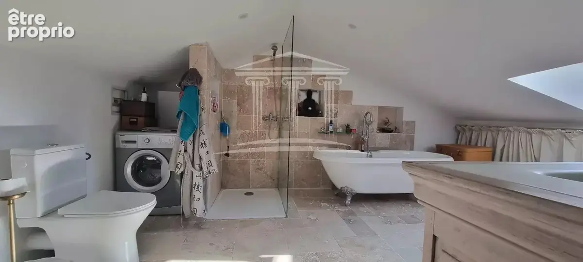 Maison 10 pièces 252 m² à vendre à Sorgues (84700) - photo 8