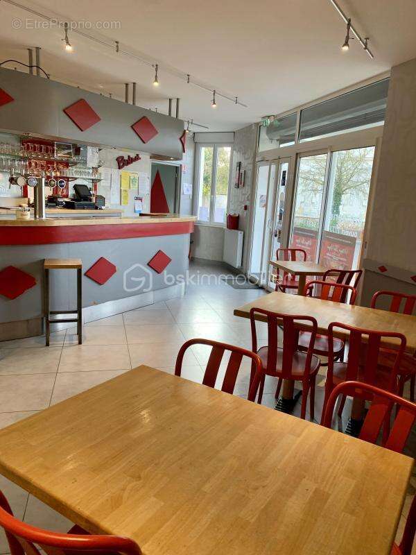 Commerce à MONTOIRE-SUR-LE-LOIR