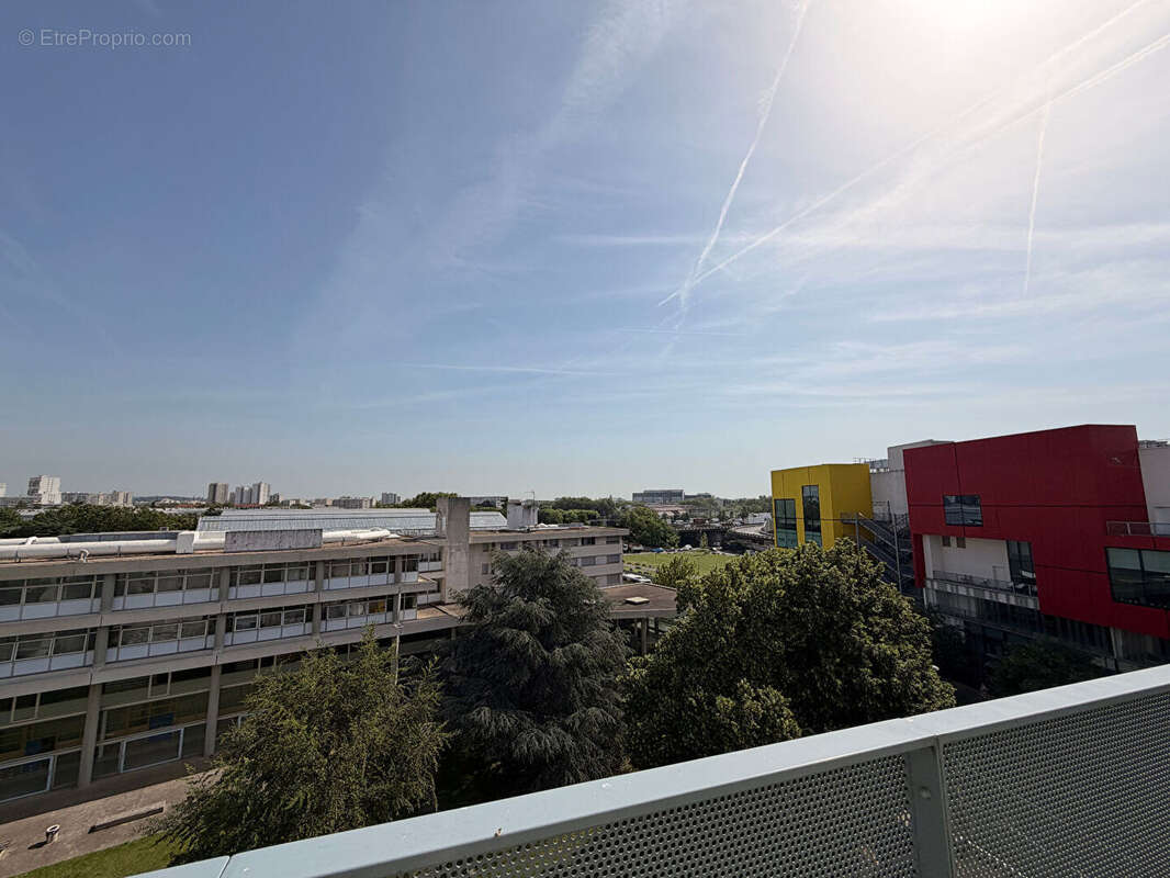 Appartement à VILLENEUVE-LA-GARENNE
