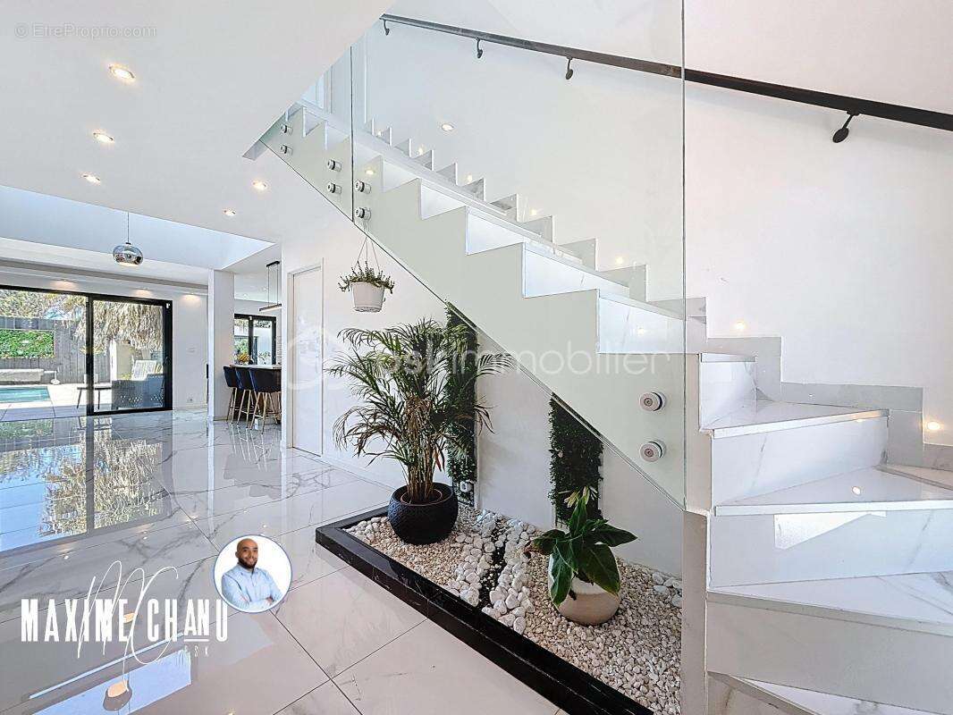 Maison à COURNONTERRAL