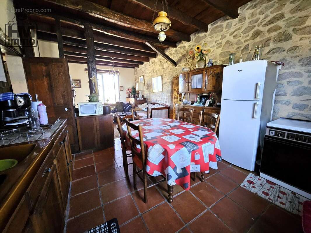 n°2 - Maison à RILHAC-LASTOURS