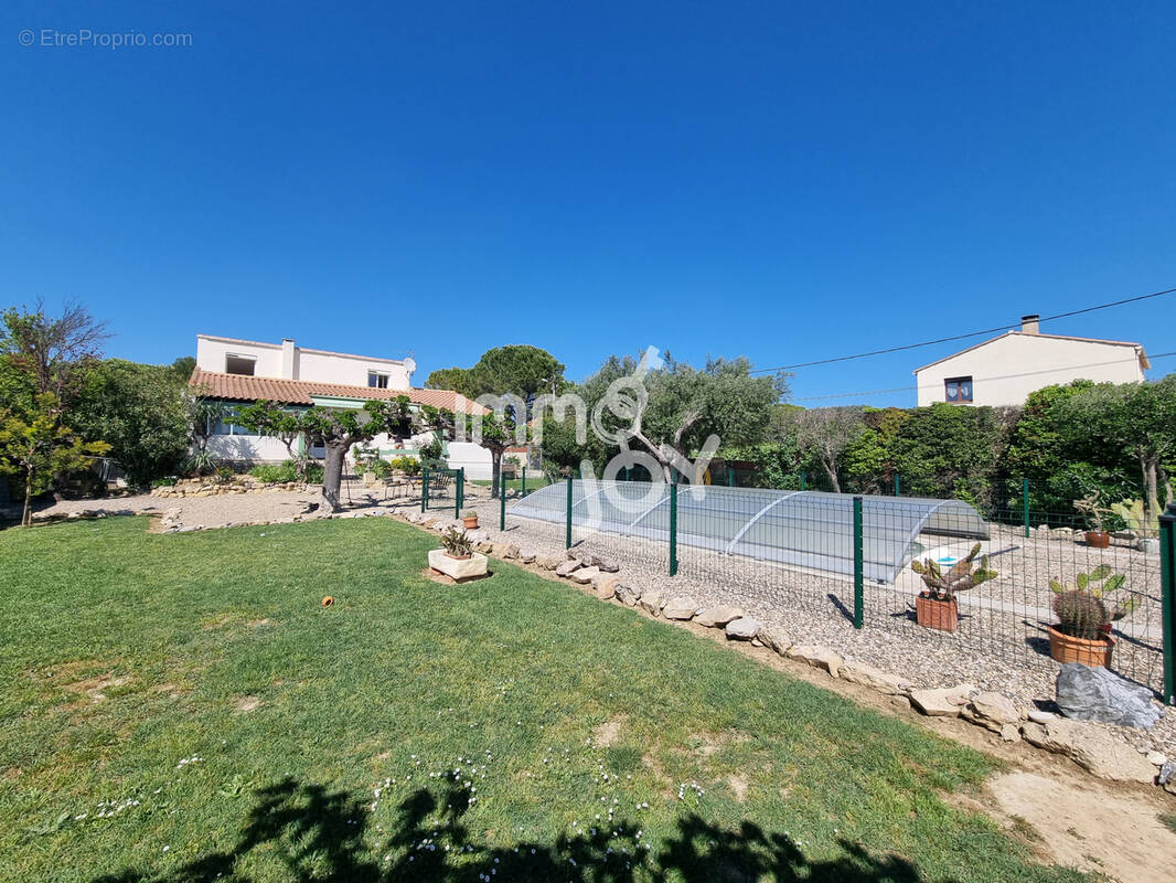 Maison à OUVEILLAN