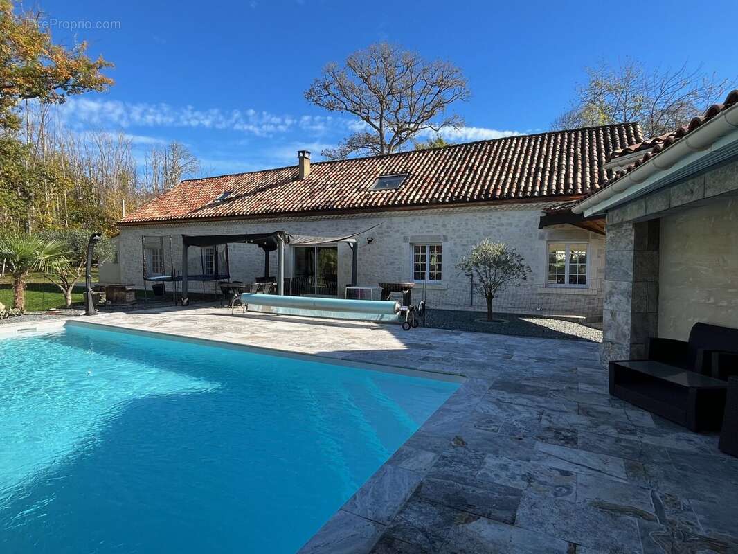 Maison à LAMONZIE-MONTASTRUC