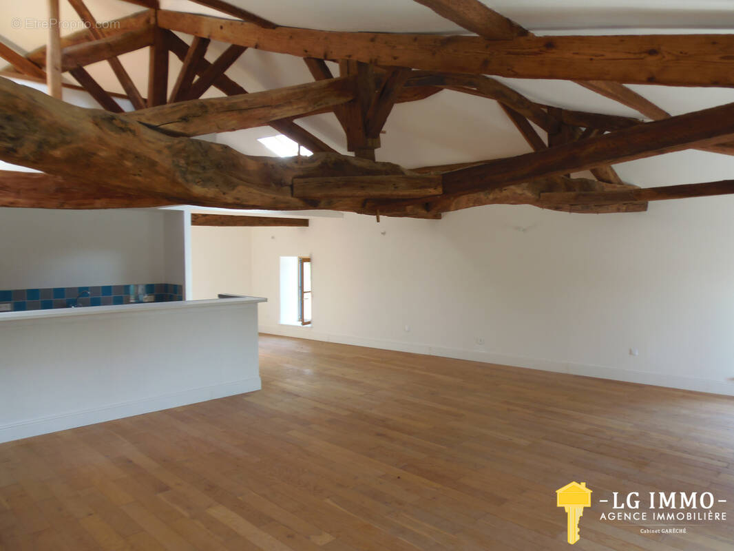 Appartement à MORTAGNE-SUR-GIRONDE