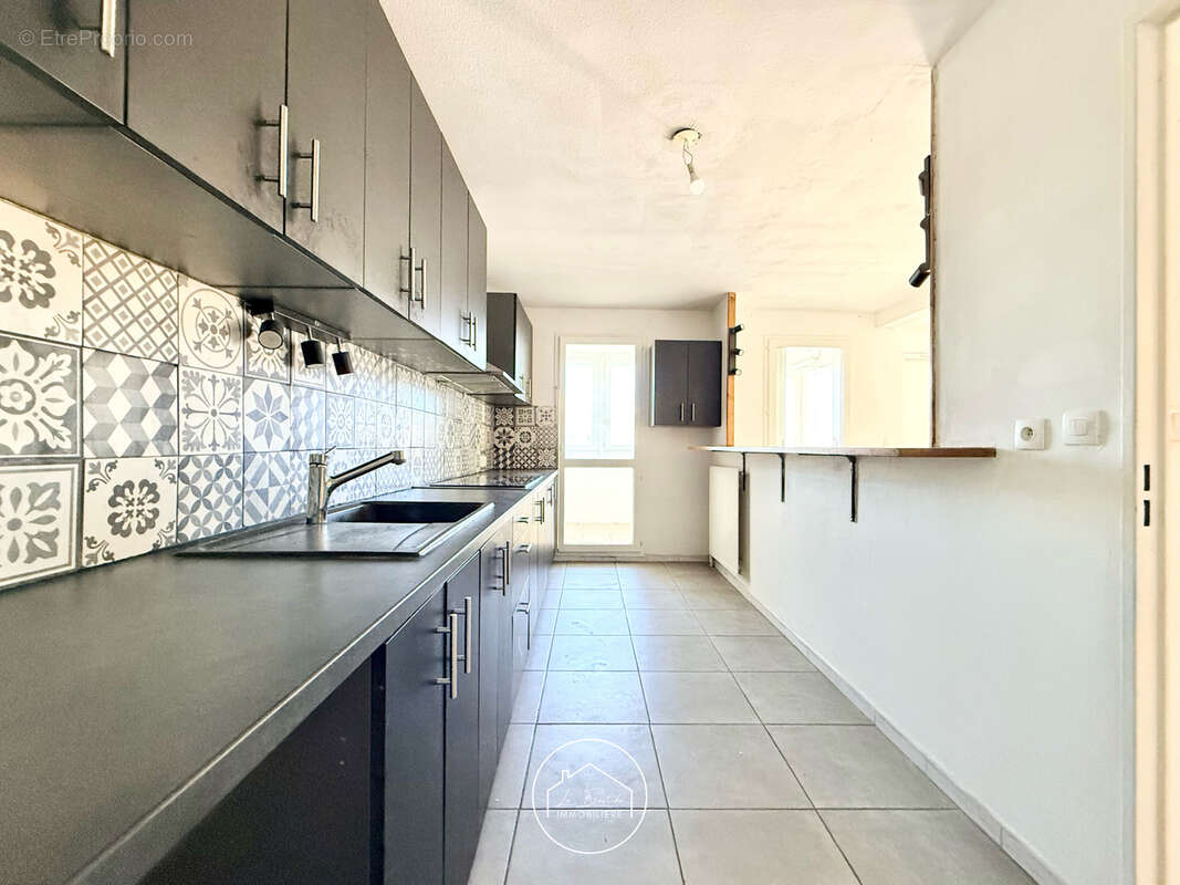 Appartement à MARSEILLE-11E