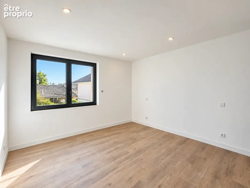 Maison T5 d’environ 145 m2  rénovée avec extérieur et stationnements. Situé à 18 min de Vienne sur la commune - photo 10
