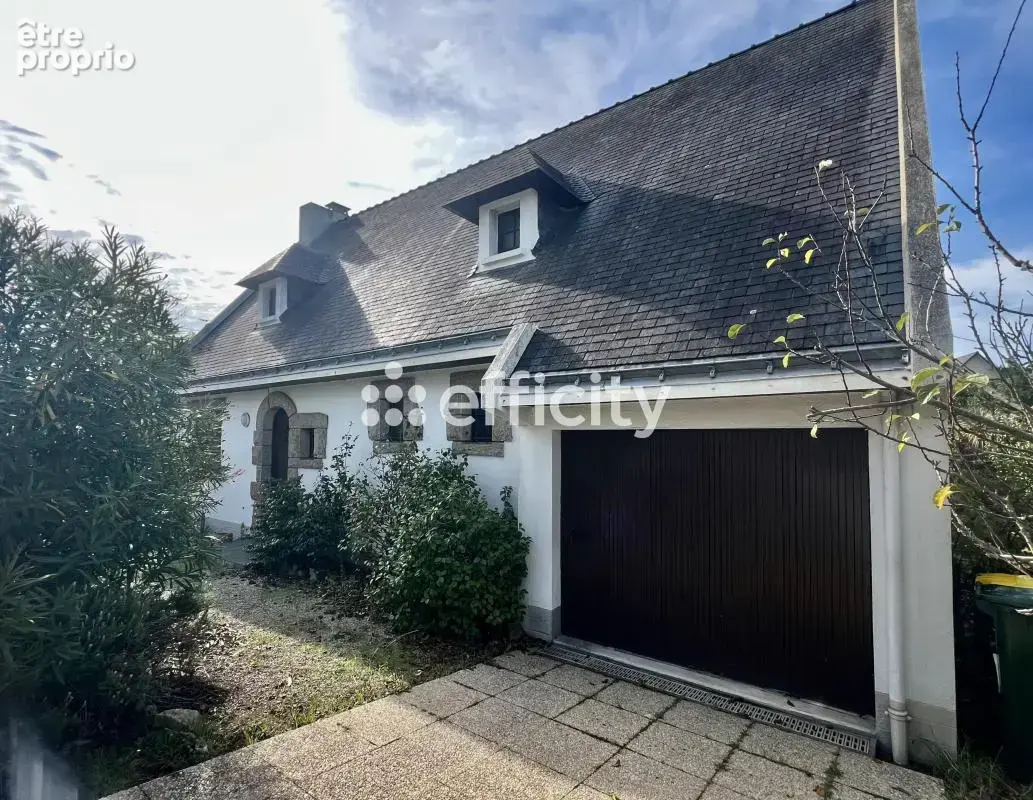 Maison à LE POULIGUEN