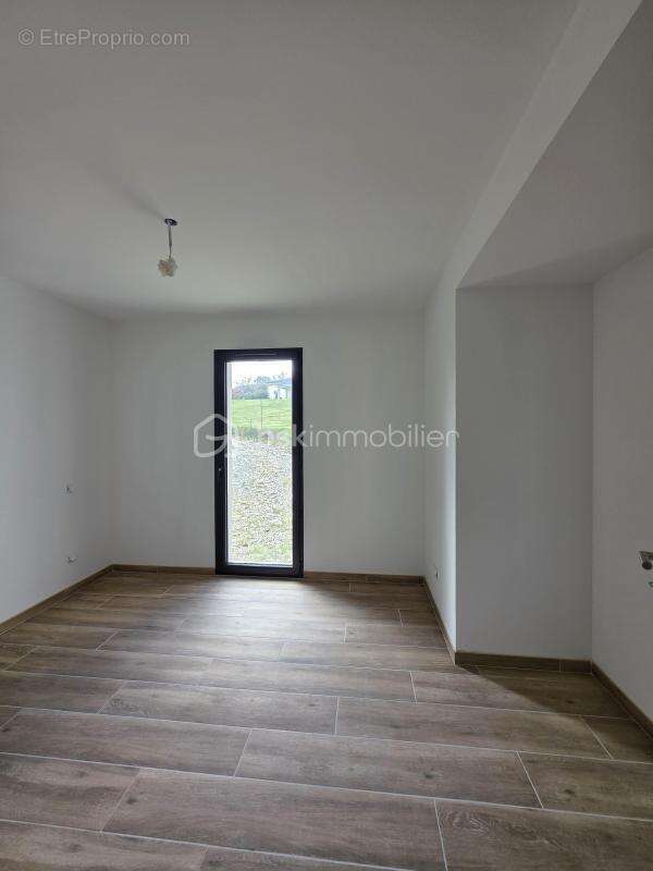 Maison neuve re2020- moirax- 3 chambres- jardin 1086 m² - photo 8