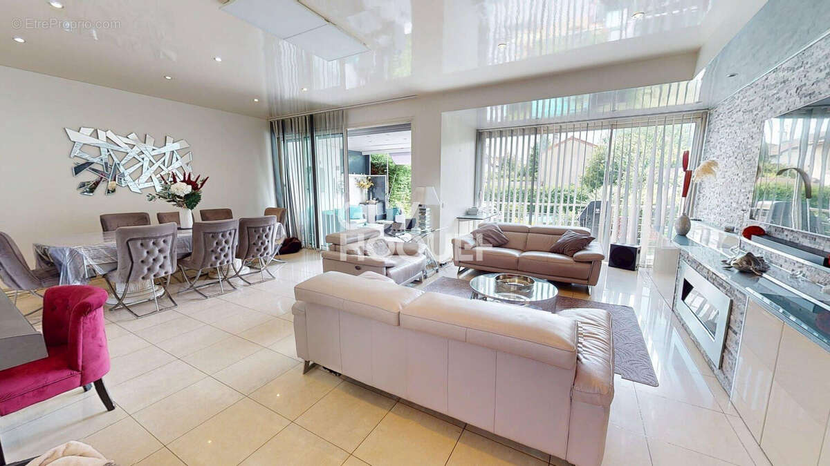 Maison à LES PAVILLONS-SOUS-BOIS