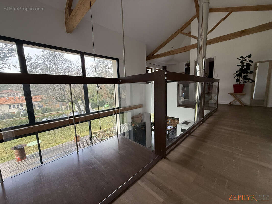 Maison à TASSIN-LA-DEMI-LUNE