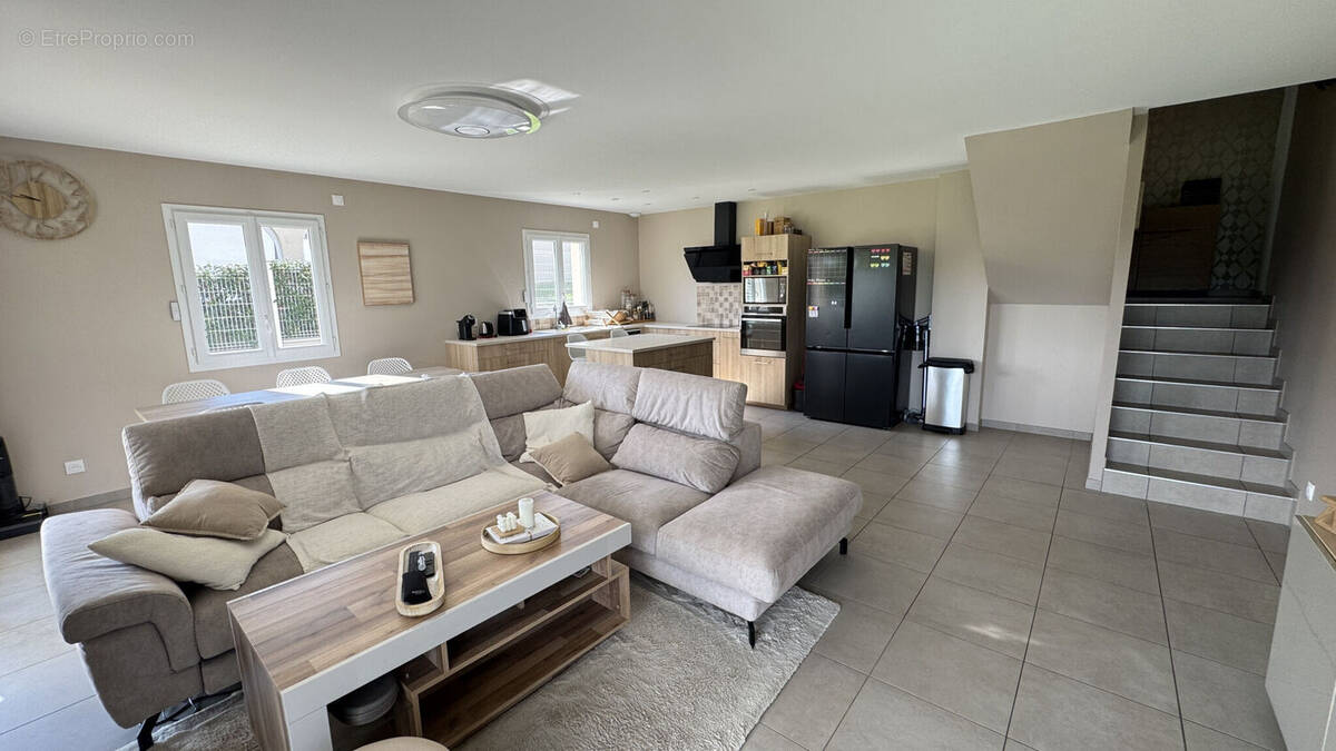 Photo 1 - Maison à COMBRE