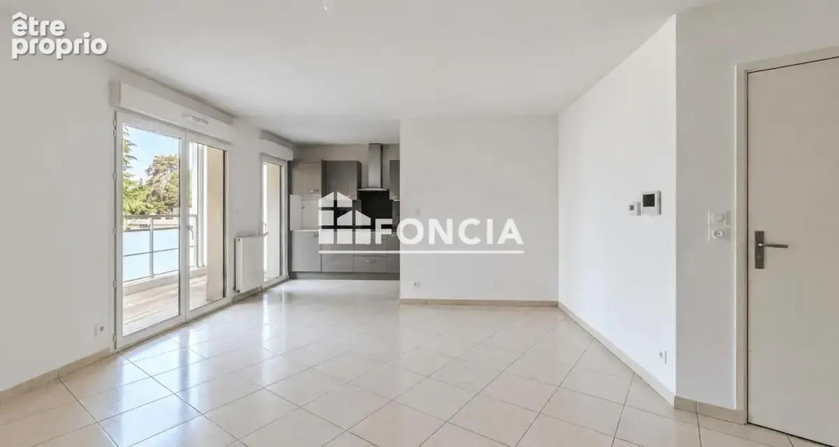 Appartement à NEUVILLE-SUR-SAONE