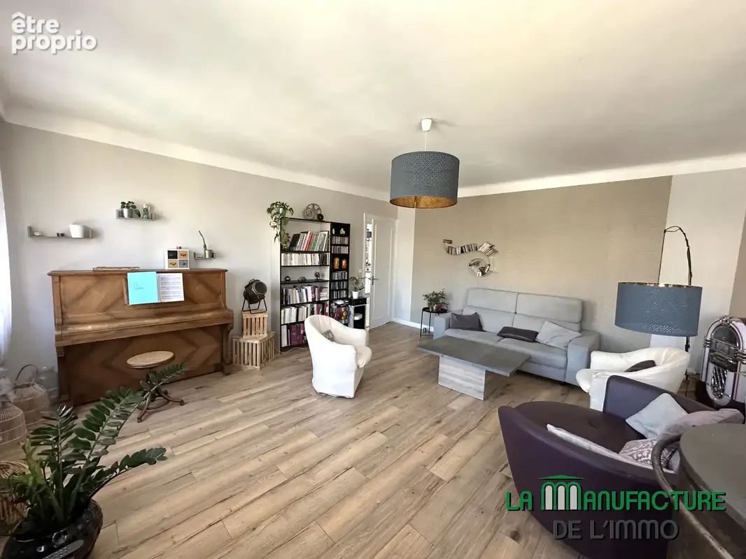 Appartement de type F6 de 140.14 m2 - 4 chambres - 2 balcons - cave - normes PMR / Saint-etienne Anatole Franc - photo 6