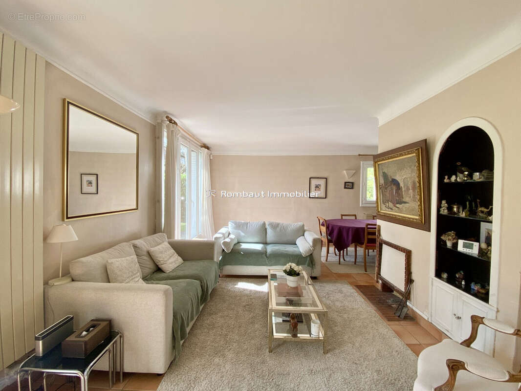 Maison à LA CELLE-SAINT-CLOUD