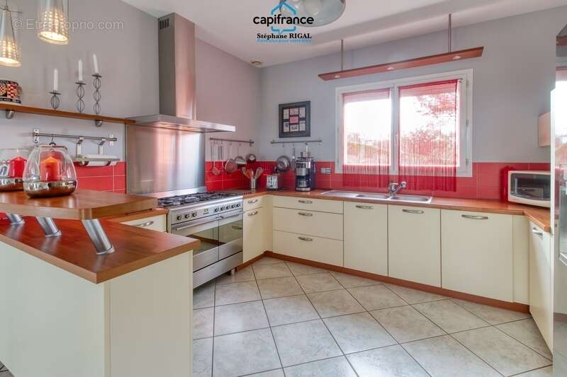 Propriete à vendre 6 pièces PENNE D'AGENAIS (47) Maison de 175m2 habitables + sous-sol sur 5245m2 de terrain - photo 10