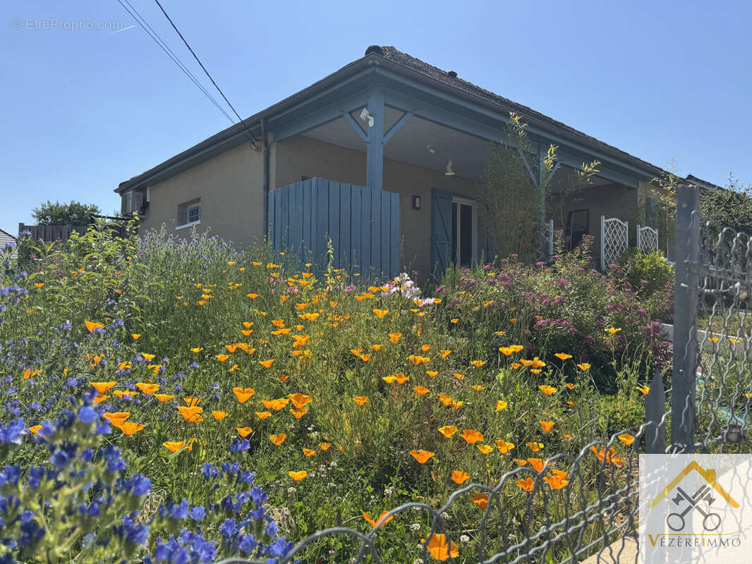 Maison à VARETZ