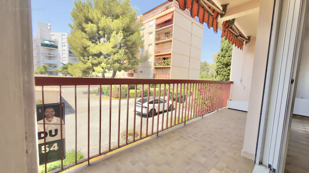 T3 de 81,06 m2 avec stationnement privatif   Beau potentiel ! - photo 4
