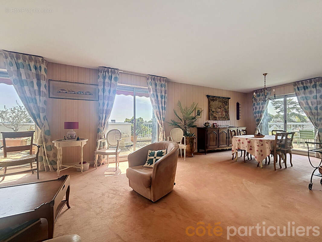 Appartement à SAINT-CYR-SUR-LOIRE