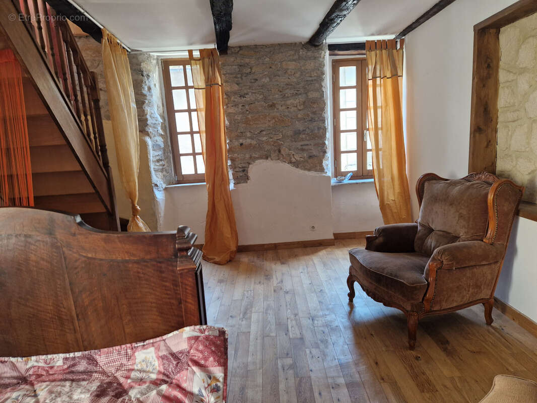 Maison à SAINT-PONS-DE-THOMIERES